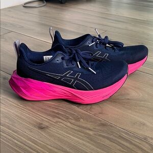 ASICS Novablast 4 size 7.5